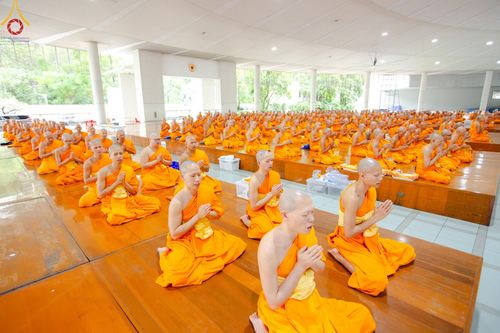 ภาพ No.169795:พิธีถวายภัตตาหารเมนูสวรรค์ "เพื่อการบรรลุธรรม" เนื่องในวันลอยกระทง (ขึ้น 15 ค่ำ เดือน 12) วันศุกร์ที่ 15 พฤศจิกายน พ.ศ. 2567 ณ หอฉันคุณยายอาจารย์ฯ วัดพระธรรมกาย