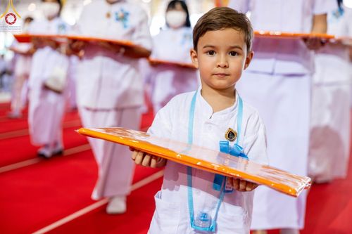 ภาพ No.99817:พิธีทอดผ้าป่า ต้นสมบัติจักรพรรดิ ในวันอาทิตย์ที่ 3 ธันวาคม พ.ศ. 2566 ณ สภาธรรมกายสากล วัดพระธรรมกาย จ.ปทุมธานี