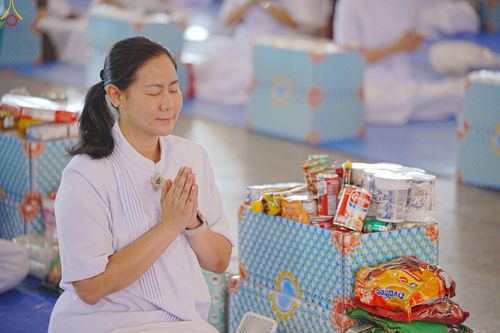 ภาพ No.240426:วันพุธที่ 27 สิงหาคม พ.ศ. 2568 พิธีตักบาตร ในวันธรรมชัย ณ วัดพระธรรมกาย จ.ปทุมธานี