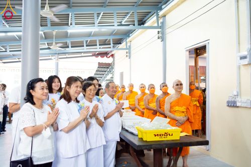 ภาพ No.113657:พิธีถวายภัตตาหารเป็นสังฆทาน แด่คณะพระธรรมยาตรา ปีที่ 12 วันที่ 17 มกราคม พ.ศ. 2567 ณ วัดโบสถ์(บน) บางคูเวียง จ.นนทบุรี