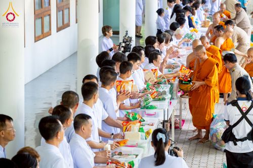 ภาพ No.237667:พิธีเจริญพระพุทธมนต์ ปฏิบัติธรรมเจริญสมาธิภาวนา และทำบุญตักบาตร ถวายพระราชกุศล เนื่องในโอกาสวันเฉลิมพระชนมพรรษา สมเด็จพระนางเจ้าสิริกิติ์ พระบรมราชินีนาถ พระบรมราชชนนีพันปีหลวง วันอังคารที่ 12 สิงหาคม พ.ศ. 2568  ณ อาคารปลูกศรัทธา 2 วัดพระธรรมกาย 