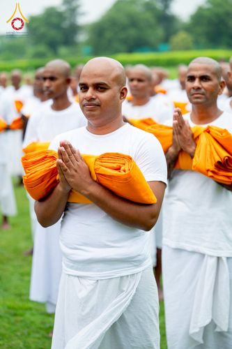 ภาพ No.231071:วันที่ 1 กรกฎาคม พ.ศ. 2568 โครงการบรรพชาสามเณร 300 รูป ถวายเป็นพุทธบูชา  วันอาสาฬหบูชา ณ จุดกำเนิดพระรัตนตรัย  ต้นแหล่งธัมมจักกัปปวัตตนสูตร เมืองพาราณสี  สารนาถ ประเทศอินเดีย