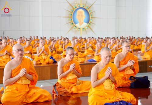 ภาพ No.243871:วันที่ 6 กันยายน พ.ศ. 2568 พิธีถวายภัตตาหารเมนูสวรรค์ เพื่อการบรรลุธรรม ณ หอฉันคุณยายอาจารย์ฯ วัดพระธรรมกาย