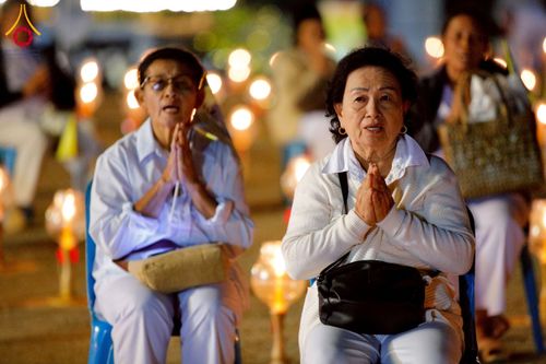 ภาพ No.275306:วันอาทิตย์ที่ 30 พฤศจิกายน พ.ศ. 2568 พิธีจุดประทีปถวายเป็นพุทธบูชา ณ ศูนย์ปฏิบัติธรรมระยอง (บ้านช่องลม)