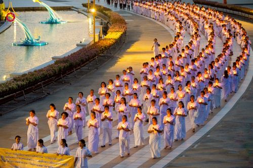 ภาพ No.224242:วันที่ 3-5 พฤษภาคม พ.ศ. 2568  กิจวัตร-กิจกรรมโครงการปฏิบัติธรรมอบรมศีลธรรม “บวชอุบาสิกาแก้ว” ถวายเป็นพระราชกุศล แด่พระบาทสมเด็จพระเจ้าอยู่หัว เนื่องในโอกาสมหามงคล “วันฉัตรมงคล” ณ วัดพระธรรมกาย อ.คลองหลวง จ.ปทุมธานี