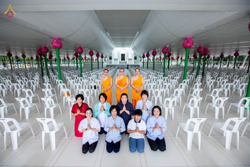 ภาพ No.88720:คณะสงฆ์ เจ้าหน้าที่ และสาธุชน ทุ่มเทแรงกายแรงใจเตรียมงาน เพื่องานวันครูผู้ค้นพบวิชชาธรรมกาย ตั้งแต่วันที่ 20 กันยายน พ.ศ. 2566