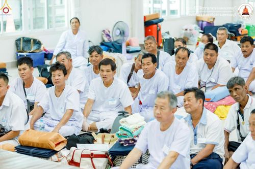 ภาพ No.247773:วันที่ 12-14 กันยายน พ.ศ. 2568 โครงการอบรม อุบาสกแก้ว อุบาสิกาแก้ว รุ่นที่ 1 ณ ศูนย์ปฏิบัติธรรมพระมงคลเทพมุนี อ.สองพี่น้อง จ.สุพรรณบุรี