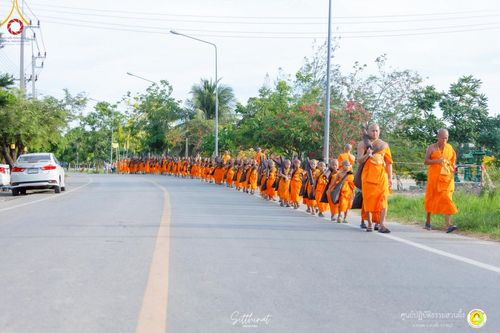 ภาพ No.222176:วันที่ 26-27 เมษายน พ.ศ. 2568 ศูนย์ปฏิบัติธรรมสวนผึ้ง ร่วมกับ ธุดงค์คสถานประจวบคีรีขันธ์ และวัดอ่าวน้อย  จัดกิจกรรมเดินธรรมยาตรา ตักบาตรข้าวสารอาหารแห้ง และจุดประทีปถวายเป็นพุทธบูชา ณ วัดอ่าวน้อย จ.ประจวบคีรีขันธ์