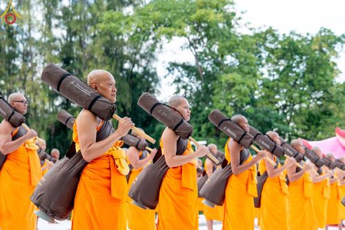 ภาพ No.186953:พระธรรมยาตราปฏิบัติธรรม และถ่ายภาพหมู่ประวัติศาสตร์ ปีที่ 13 ณ ลานทิศตะวันออก มหาวิหารพระมงคลเทพมุนี วัดพระธรรมกาย จ.ปทุมธานี วันเสาร์ที่ 28 ธันวาคม พ.ศ. 2567
