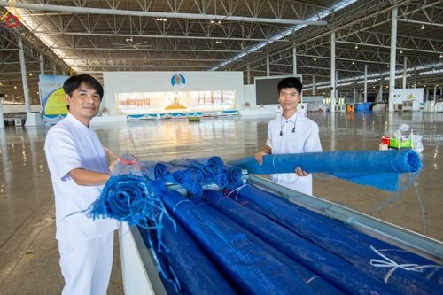 ภาพ No.86867:พิธีตักบาตร , พิธีบูชาข้าวพระ , พิธีจุดเทียนใจ ไฟนิรันดร์ อนันตชัย ในวันอาทิตย์ต้นเดือน 3 กันยายน พ.ศ. 2566 ณ วัดพระธรรมกาย