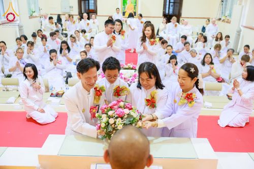 ภาพ No.175355:พิธีทอดกฐิน วัดพระธรรมกายแมนเชสเตอร์ เอดจลีย์ สต็อคพอร์ต ประเทศอังกฤษ ในโครงการกฐินสามัคคีทั่วไทย 30,000 วัด บูชาธรรม 80 ปี หลวงพ่อธัมมชโย โดยคณะศิษยานุศิษย์วัดพระธรรมกาย วันที่ 10 พฤศจิกายน พ.ศ. 2567