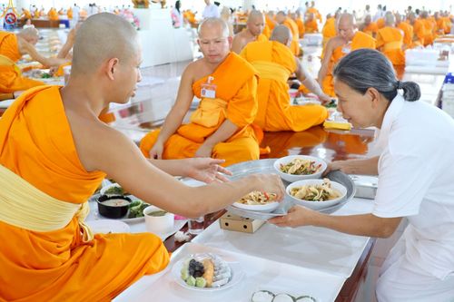 ภาพ No.237983:วันเสาร์ที่ 9 สิงหาคม พ.ศ. 2568 (วันพระ ขึ้น 15 ค่ำ เดือน 9) พิธีบุพเปตพลี ครั้งที่ 168 ร่วมอุทิศบุญแด่หมู่ญาติที่ล่วงลับไปแล้ว และสืบทอดอายุพระพุทธศาสนา ณ หอฉันคุณยายอาจารย์ฯ วัดพระธรรมกาย