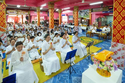 ภาพ No.203543:พิธีทอดผ้าป่าทำนุบำรุงศาสนสถาน ณ วัดตะเคียน ตำบลบางคูเวียง อำเภอบางกรวย จังหวัดนนทบุรี ในโครงการธรรมยาตรา กตัญญูบูชา มหาปูชนียาจารย์ พระมงคลเทพมุนี(สด จนฺทสโร) พระผู้ปราบมาร อนุสรณ์สถาน 7 แห่ง ปีที่ 13 วันที่ 29 มกราคม พ.ศ. 2568