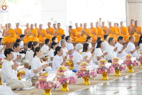 ภาพ No.157697:พิธีถวายภัตตาหารเมนูสวรรค์ ในพรรษาแห่งการเข้าถึงธรรม วันเสาร์ที่ 28 กันยายน พ.ศ. 2567 ณ หอฉันคุณยายอาจารย์ฯ วัดพระธรรมกาย