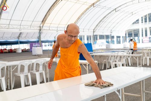 ภาพ No.60859:V.37 ยิ่งกว่าดี เพื่อ 80 ปีของพ่อ ภาพการเตรียมงานของหน่วยงานต่างๆ เพื่อพิธีฉลองอายุวัฒนมงคล 80 ปี หลวงพ่อธัมมชโย และรับถวายมหาสังฆทาน 10,000 กว่าวัดทั่วประเทศ ในวันคุ้มครองโลก วันจันทร์ที่ 22 เมษายน พ.ศ. 2567