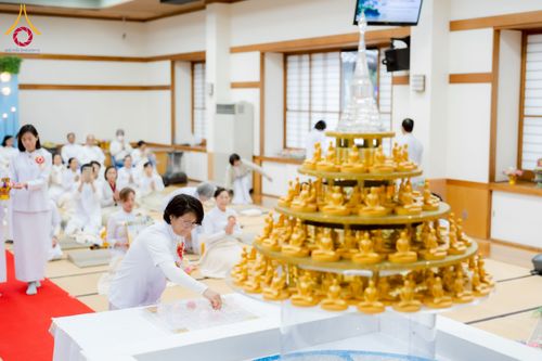 ภาพ No.220994:วันที่ 13 เมษายน พ.ศ. 2568 พิธีโปรยรัตนชาติปฐมเริ่มสถาปนาเจดีย์ และ พิธีเปิดหมู่บ้านปฏิบัติธรรม เพื่อการบรรลุธรรม ณ วัดป่าธรรมกายนานาชาติโทชิหงิ  ประเทศญี่ปุ่น