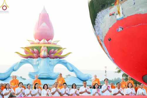 ภาพ No.174548:พิธีประดิษฐานดวงแก้วบรมเศรษฐี นาคีพ่นสมบัติใหญ่ ลานเอนกประสงค์พญานาค 4 ตระกูล วันที่ 15 พฤศจิกายน พ.ศ. 2567 ณ พุทธอุทยานนานาชาติ จ.หนองคาย