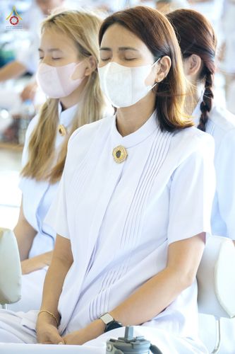 ภาพ No.80853:พิธีตักบาตร , พิธีบูชาข้าวพระในวันอาทิตย์ต้นเดือน วันที่ 7 พฤษภาคม พ.ศ. 2566 ณ วัดพระธรรมกาย