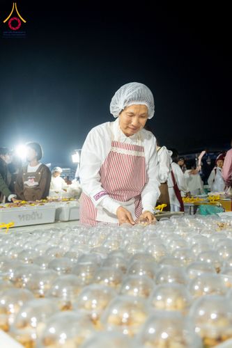 ภาพ No.291321:วันที่ 10 มกราคม พ.ศ. 2569 พิธีถวายภัตตาหารเป็นสังฆทาน แด่พระธรรมยาตรา ณ อนุสรณ์สถานคลองบางนางแท่น อ.สามพราน จ.นครปฐม ในโครงการธรรมยาตรา กตัญญูบูชา มหาปูชนียาจารย์ พระมงคลเทพมุนี(สด จนฺทสโร) พระผู้ปราบมาร อนุสรณ์สถาน 7 แห่ง ปีที่ 14