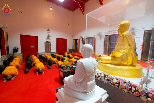 ภาพ No.294580:วันอาทิตย์ที่ 14 ธันวาคม พ.ศ.2568 พระธรรมยาตราปฏิบัติธรรมและถ่ายภาพหมู่ประวัติศาสตร์ ณ วัดสองพี่น้อง ต.ต้นตาล อ.สองพี่น้อง จ.สุพรรณบุรี ในโครงการธรรมยาตรา กตัญญูบูชา มหาปูชนียาจารย์ พระมงคลเทพมุนี(สด จนฺทสโร) พระผู้ปราบมาร อนุสรณ์สถาน 7 แห่ง ปีที่ 14