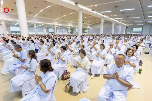 ภาพ No.287564:วันที่ 1 มกราคม พ.ศ. 2569 พิธีบูชาข้าวพระ ณ สภาธรรมกายสากล วัดพระธรรมกาย