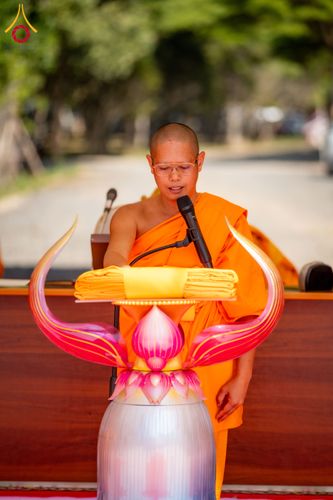 ภาพ No.285778:วันพุธที่ 10 ธันวาคม พ.ศ.2568  พิธีตอกเสาเข็มมงคลต้นสุดท้าย รองรับองค์พระเจดีย์เพื่อสร้างสันติภาพโลก ณ ศูนย์ปฏิบัติธรรมและศูนย์อบรมเยาวชน ชัยนาท