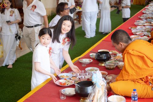 ภาพ No.283298:วันที่ 26 ตุลาคม 2568 พิธีทอดกฐินสามัคคีทั่วไทย 30,000 วัด  โดยคณะศิษยานุศิษย์ บูชาธรรม 81 ปี  หลวงพ่อธัมมชโย ณ วัดลานแหลม อ.นครชัยศรี จ.นครปฐม