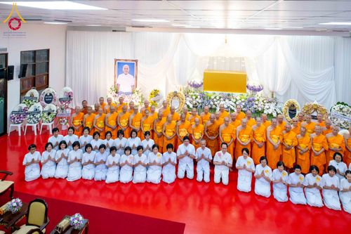 ภาพ No.315384:วันอังคารที่ 24 มีนาคม พ.ศ. 2569 พิธีบำเพ็ญกุศล คุณพ่อณรงค์ จินตมากุล  สิริอายุ 99 ปี 11 เดือน โยมบิดา พระครูปลัดรัตนวีรวัฒน์ (รังสฤษดิ์ อิทฺธิจินตโก) ที่ปรึกษาเจ้าคณะจังหวัดปทุมธานี เจ้าอาวาสวัดพระธรรมกาย  ณ ห้องปลูกศรัทธา 2 วัดพระธรรมกาย ปทุมธานี