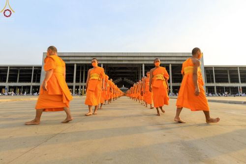 ภาพ No.75206:พิธีจุดประทีปถวายเป็นพุทธบูชา และบูชาธรรมมหาปูชนียาจารย์ ในโครงการธรรมยาตรากตัญญูบูชา มหาปูชนียาจารย์ พระมงคลเทพมุนี(สด จนฺทสโร) พระผู้ปราบมาร ปีที่ 11 ณ อนุสรณ์สถานลำดับที่ 7 สถานที่ขยายวิชชาธรรมกาย วัดพระธรรมกาย จ.ปทุมธานี วันที่ 31 มกราคม พ.ศ. 2566