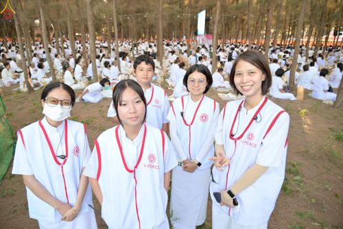 ภาพ No.301428:ภาพเบื้องหลังอาสาสมัครรวมใจ ชุดที่ 4 ในโครงการธรรมยาตรา กตัญญูบูชา มหาปูชนียาจารย์ พระมงคลเทพมุนี(สด จนฺทสโร) พระผู้ปราบมาร อนุสรณ์สถาน 7 แห่ง ปีที่ 14