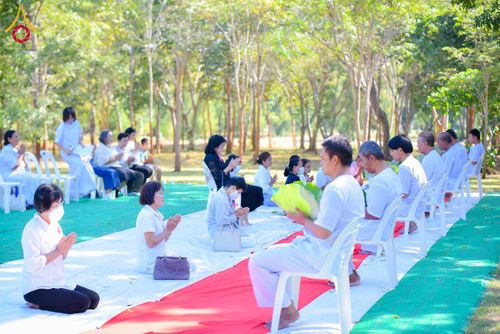 ภาพ No.285125:วันเสาร์ที่ 6 ธันวาคม พ.ศ.2568  พิธีอุปสมบทธรรมทายาท โครงการบรรพชาอุปสมบทหมู่  รุ่นบูชาธรรมมหาปูชนียาจารย์ ประจำปี 2568 ศูนย์ปฏิบัติธรรมและศูนย์อบรมเยาวชนเพชรบุรี อ.ท่ายาง จ.เพชรบุรี ณ วัดศีลคุณาราม อ.เขาย้อย เพชรบุรี