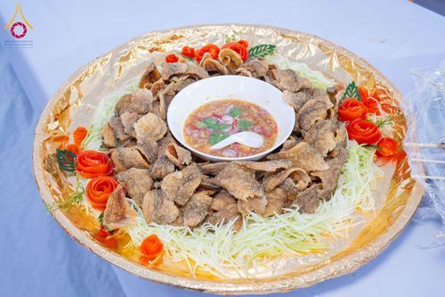 ภาพ No.289995:วันที่ 8 มกราคม พ.ศ. 2569 พิธีถวายภัตตาหารเป็นสังฆทาน แด่พระธรรมยาตรา ณ อนุสรณ์สถานคลองบางนางแท่น อ.สามพราน จ.นครปฐม ในโครงการธรรมยาตรา กตัญญูบูชา มหาปูชนียาจารย์ พระมงคลเทพมุนี(สด จนฺทสโร) พระผู้ปราบมาร อนุสรณ์สถาน 7 แห่ง ปีที่ 14