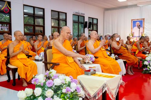 ภาพ No.315865:วันพฤหัสบดีที่ 26 มีนาคม พ.ศ. 2569 พิธีบำเพ็ญกุศล คุณพ่อณรงค์ จินตมากุล  สิริอายุ 99 ปี 11 เดือน โยมบิดา พระครูปลัดรัตนวีรวัฒน์ (รังสฤษดิ์ อิทฺธิจินตโก) ที่ปรึกษาเจ้าคณะจังหวัดปทุมธานี เจ้าอาวาสวัดพระธรรมกาย  ณ ห้องปลูกศรัทธา 2 วัดพระธรรมกาย ปทุมธานี