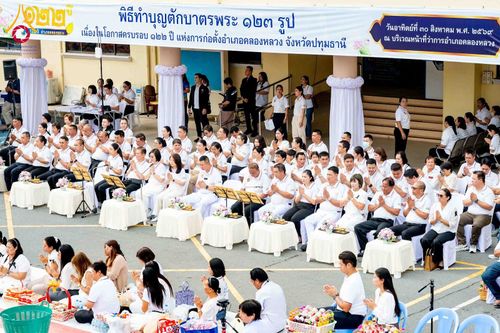 ภาพ No.346982:วันอาทิตย์ที่ 30 สิงหาคม พ.ศ. 2569  พิธีทำบุญตักบาตรพระ 123 รูป เนื่องในโอกาสครบรอบ 122 ปี แห่งการก่อตั้งอำเภอคลองหลวง จังหวัดปทุมธานี ณ บริเวณหน้าที่ว่าการอำเภอคลองหลวง