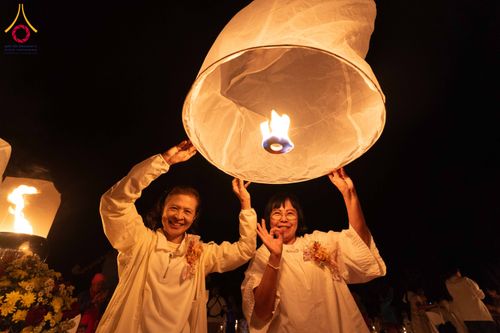 ภาพ No.309131:วันศุกร์ที่ 6 กุมภาพันธ์ พ.ศ.2569 พิธีจุดประทีปโคมลาน ปล่อยโคมลอยถวายเป็นพุทธบูชา  ณ ลานธรรมเจดีย์วัดทุ่งเจริญธรรม อ.อมก๋อย จ.เชียงใหม่