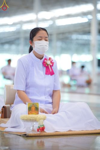 ภาพ No.83655:พิธีวางแผ่นจารึกชื่อและพิธีวางพวงมาลัยสักการะพระประธาน วันอาทิตย์ที่ 16 กรกฎาคม พ.ศ. 2566 ณ รัตนบัลลังก์ สภาธรรมกายสากล วัดพระธรรมกาย