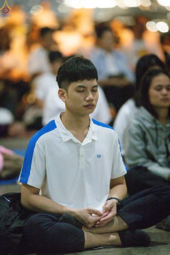 ภาพ No.280378:วันที่ 31 ธันวาคม พ.ศ.2568 -วันที่ 1 มกราคม พ.ศ.2569 พิธีฉลองชัยสวดมนต์บทธัมมจักกับปปวัตนสูตร ครบ 8,000,000,000 จบ , พิธีสวดมนต์ข้ามปี ณ วัดพระธรรมกาย