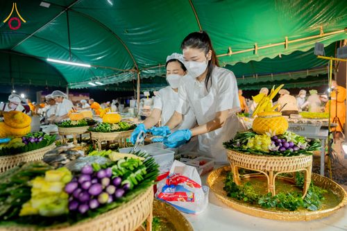 ภาพ No.297831:วันที่ 19 มกราคม พ.ศ. 2569 พิธีถวายภัตตาหารเป็นสังฆทาน แด่พระธรรมยาตรา ณ อนุสรณ์สถานบางปลา วัดบางปลา อำเภอบางเลน จังหวัดนครปฐม ในโครงการธรรมยาตรา กตัญญูบูชา มหาปูชนียาจารย์ พระมงคลเทพมุนี(สด จนฺทสโร) พระผู้ปราบมาร อนุสรณ์สถาน 7 แห่ง ปีที่ 14