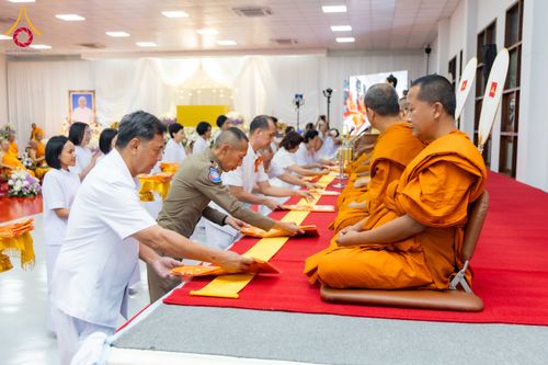 ภาพ No.316237:วันเสาร์ที่ 28 มีนาคม พ.ศ. 2569 พิธีบำเพ็ญกุศล คุณพ่อณรงค์ จินตมากุล  สิริอายุ 99 ปี 11 เดือน โยมบิดา พระครูปลัดรัตนวีรวัฒน์ (รังสฤษดิ์ อิทฺธิจินตโก) ที่ปรึกษาเจ้าคณะจังหวัดปทุมธานี เจ้าอาวาสวัดพระธรรมกาย  ณ ห้องปลูกศรัทธา 2 วัดพระธรรมกาย ปทุมธานี