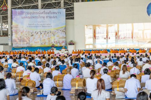 ภาพ No.66465:พิธีถวายอุปกรณ์เครื่องกันหนาว แด่คณะพระภิกษุ สามเณร วัดพระธรรมกาย วันเสาร์ที่ 10 ธันวาคม พ.ศ. 2565 ณ สภาธรรมกายสากล วัดพระธรรมกาย จ.ปทุมธานี