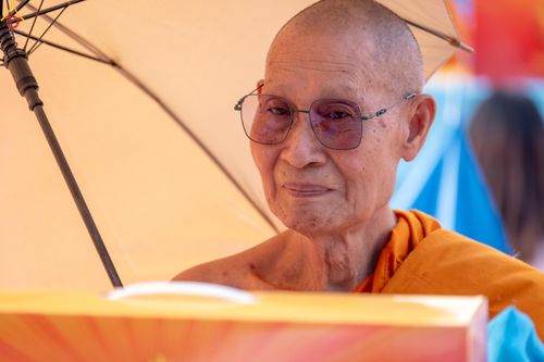 ภาพ No.323983:วันที่ 22 เมษายน พ.ศ.2569 (วันคุ้มครองโลก) พิธีถวายมหาสังฆทาน 40,000 กว่าวัดทั่วประเทศ ณ ลานธรรม พระมหาธรรมกายเจดีย์ วัดพระธรรมกาย