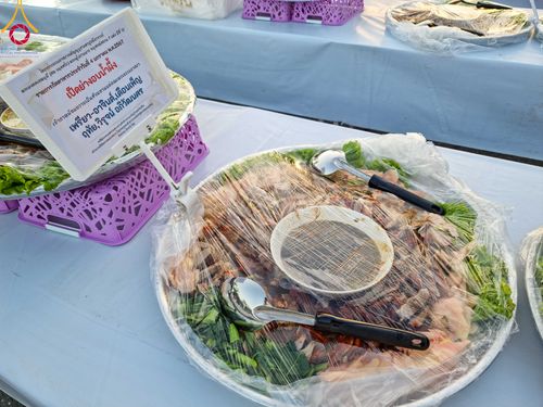 ภาพ No.106059:พิธีถวายภัตตาหารเป็นสังฆทาน แด่คณะพระธรรมยาตราฯ ในโครงการธรรมยาตรากตัญญูบูชา มหาปูชนียาจารย์ พระมงคลเทพมุนี(สด จนฺทสโร) พระผู้ปราบมาร อนุสรณ์สถาน 7 แห่ง ปีที่ 12 วันที่ 3 มกราคม พ.ศ. 2567 ณ อนุสรณ์สถานโลตัสแลนด์ จ.สุพรรณบุรี