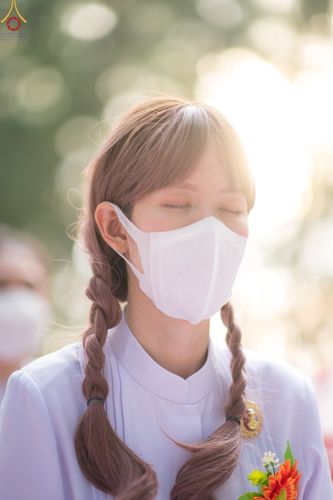 ภาพ No.69479:พิธีจุดประทีปถวายเป็นพุทธบูชา และบูชาธรรมมหาปูชนียาจารย์ ในโครงการธรรมยาตรากตัญญูบูชา มหาปูชนียาจารย์ พระมงคลเทพมุนี(สด จนฺทสโร) พระผู้ปราบมาร ปีที่ 11 ณ อนุสรณ์สถานมหาวิหารพระมงคลเทพมุนี อ.สองพี่น้อง จ.สุพรรณบุรี