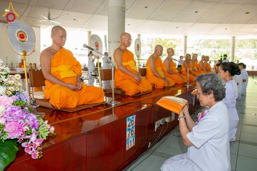 ภาพ No.326734:วันที่ 1 พฤษภาคม พ.ศ.2569 พิธีบุพเปตพลี ครั้งที่ 181 ร่วมอุทิศบุญแด่หมู่ญาติที่ล่วงลับไปแล้ว และสืบทอดอายุพระพุทธศาสนา ณ หอฉันคุณยายอาจารย์ฯ วัดพระธรรมกาย