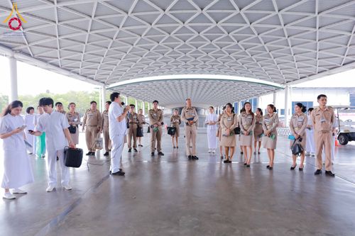 ภาพ No.311518:วันจันทร์ที่ 23 กุมภาพันธ์ พ.ศ. 2569 เปิดโลกทัศน์ผู้บริหารสถานศึกษายุคใหม่ เรียนรู้ต้นแบบการพัฒนาคนผ่านพลัง “บวร–V-Star” ผู้เข้ารับการพัฒนาตามโครงการ สพฐ. ศึกษาดูงานวัดพระธรรมกาย เสริมภาวะผู้นำคุณธรรมสู่การบริหารโรงเรียนอย่างยั่งยืน ณ อาคาร 100 ปี คุณยาย