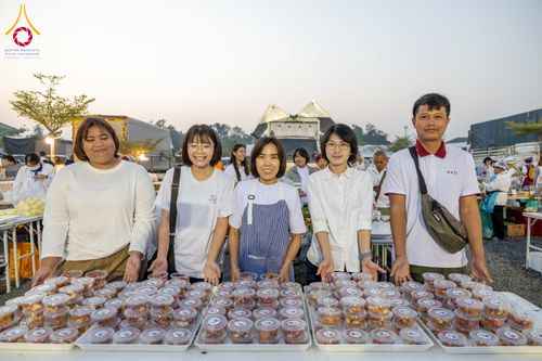 ภาพ No.294807:วันที่ 15 มกราคม พ.ศ. 2569 พิธีถวายภัตตาหารเป็นสังฆทาน แด่พระธรรมยาตรา ณ วัดโบสถ์บน ต.บางคูเวียง จ.นนทบุรี อนุสรณ์สถานลำดับที่ 4 สถานที่เกิดด้วยกายธรรม ในโครงการธรรมยาตรา กตัญญูบูชา มหาปูชนียาจารย์ พระมงคลเทพมุนี(สด จนฺทสโร) พระผู้ปราบมาร อนุสรณ์สถาน 7 แ