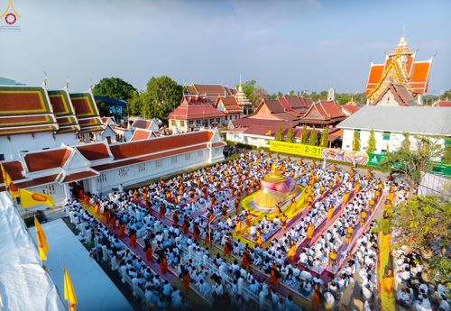 ภาพ No.295315:วันที่ 16 มกราคม พ.ศ. 2569 พิธีต้อนรับพระธรรมยาตรา อนุสรณ์สถานลำดับที่ 4 (ภาพชุดที่ 2) สถานที่เกิดด้วยกายธรรม ณ วัดโบสถ์บน ต.บางคูเวียง จ.นนทบุรี ในโครงการธรรมยาตรา กตัญญูบูชา มหาปูชนียาจารย์ พระมงคลเทพมุนี(สด จนฺทสโร) พระผู้ปราบมาร อนุสรณ์สถาน 7 แห่ง ปี