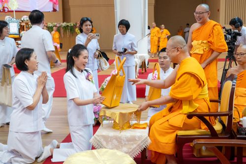 ภาพ No.343329:วันที่ 16 สิงหาคม พ.ศ.2569 พิธีมุทิตาสักการะพระราชาคณะ ณ ห้องแก้วสารพัดนึก 2 วัดพระธรรมกาย