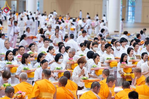 ภาพ No.313663:วันอาทิตย์ที่ 15 มีนาคม พ.ศ. 2569 พิธีร่วมบุญบรรพชาสามเณร 5000 รูป ณ ห้องแก้วสารพัดนึก 2 สภาธรรมกายสากล วัดพระธรรมกาย