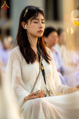 ภาพ No.312096:วันอังคารที่ 3 มีนาคม พ.ศ.2569 พิธีเวียนประทักษิณและจุดมาฆประทีป ณ ลานธรรมพระมหาธรรมกายเจดีย์ วัดพระธรรมกาย